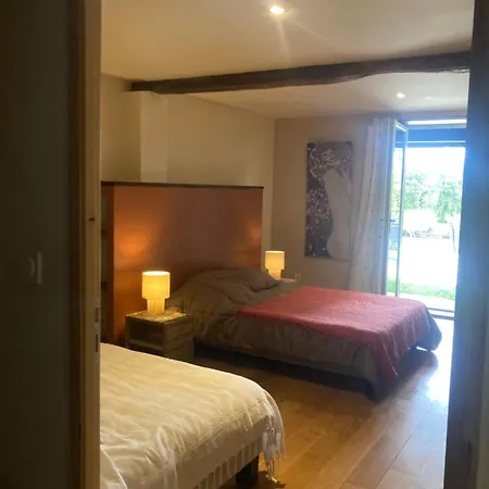 Villa A Colombages Independant Avec Piscine Partagee Avec Le Proprietaire *